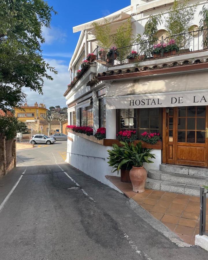 Hostal De La Placa - Hotel Boutique Cabrils Eksteriør bilde