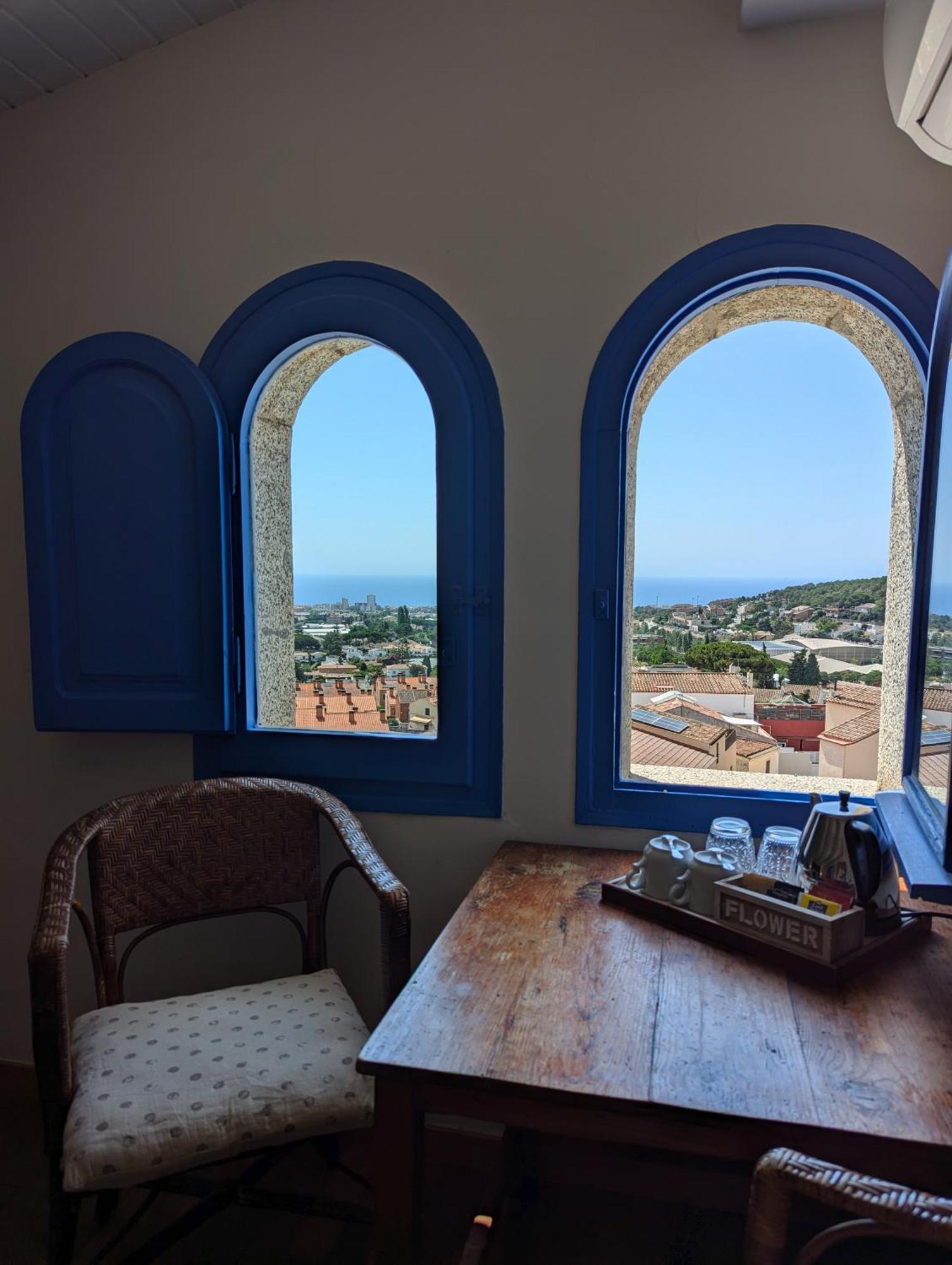 Hostal De La Placa - Hotel Boutique Cabrils Eksteriør bilde