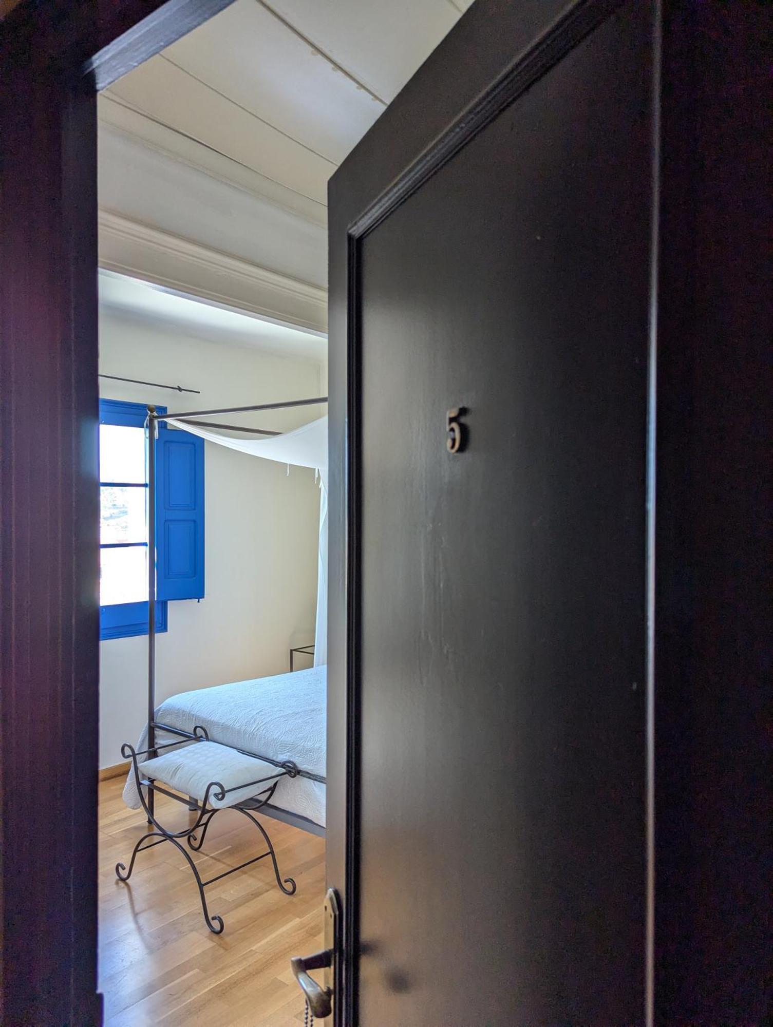 Hostal De La Placa - Hotel Boutique Cabrils Eksteriør bilde